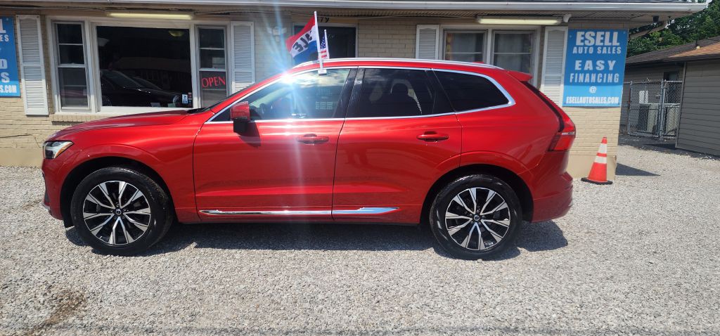 2023 Volvo XC60 Image 2