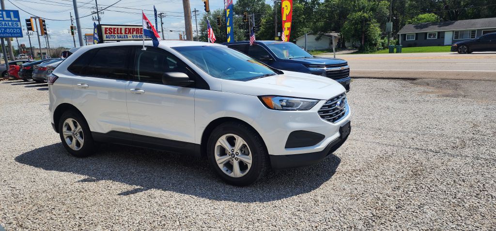 2019 Ford Edge Image 2
