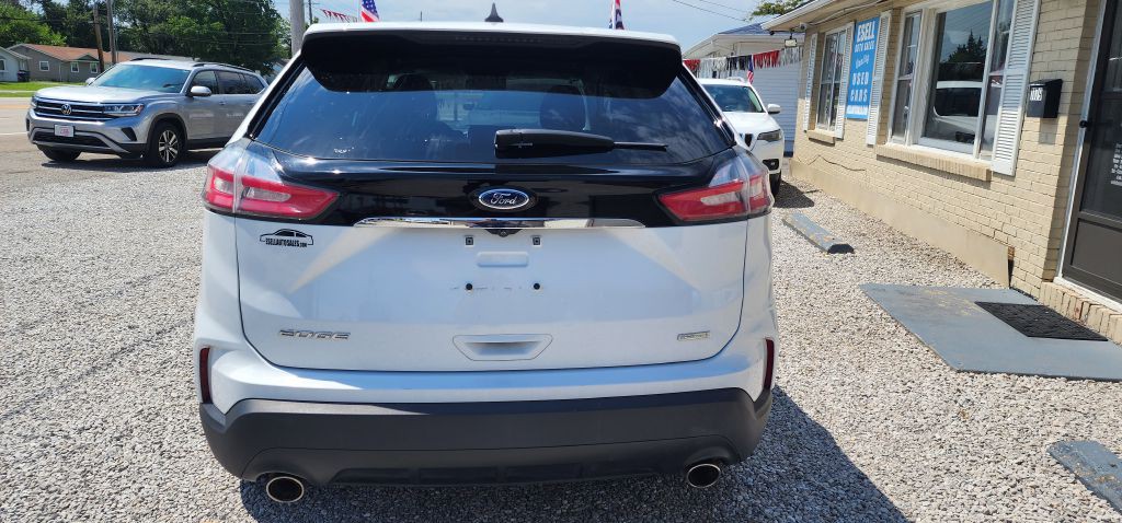 2019 Ford Edge Image 8