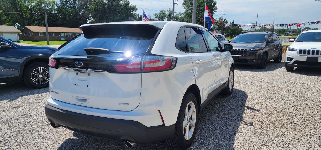 2019 Ford Edge Image 9