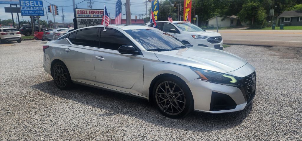 2023 Nissan Altima Image 9