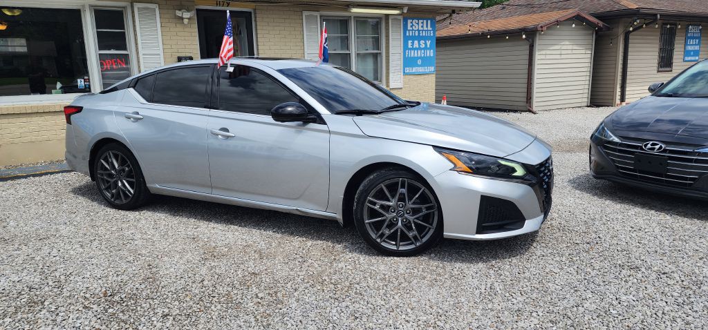 2023 Nissan Altima Image 23