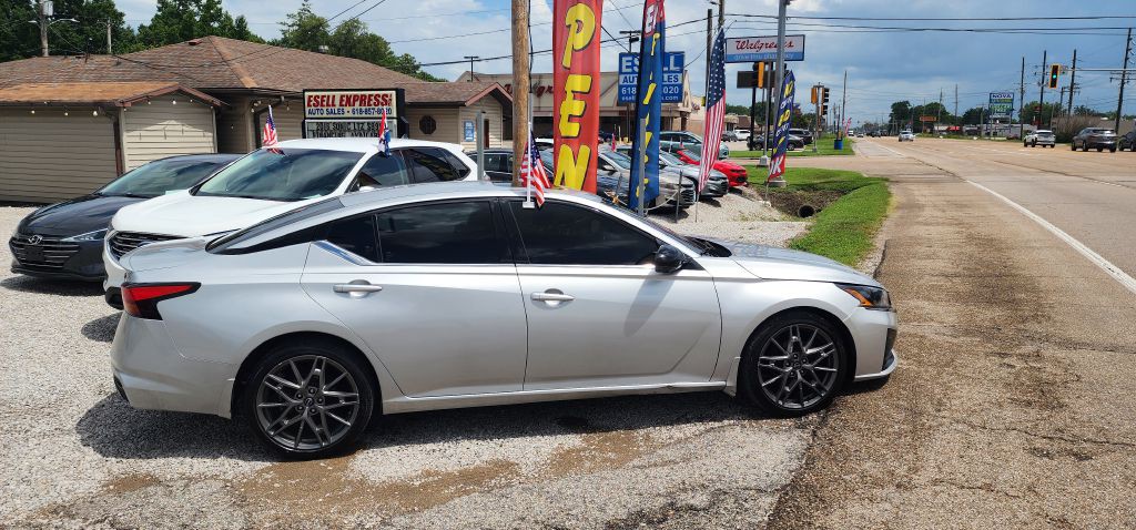 2023 Nissan Altima Image 26