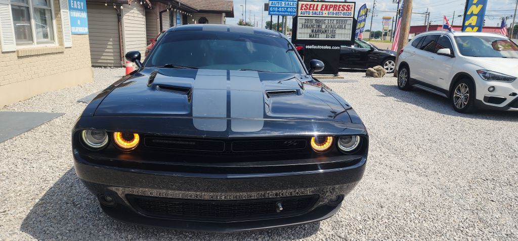 2016 Dodge Challenger Image 2