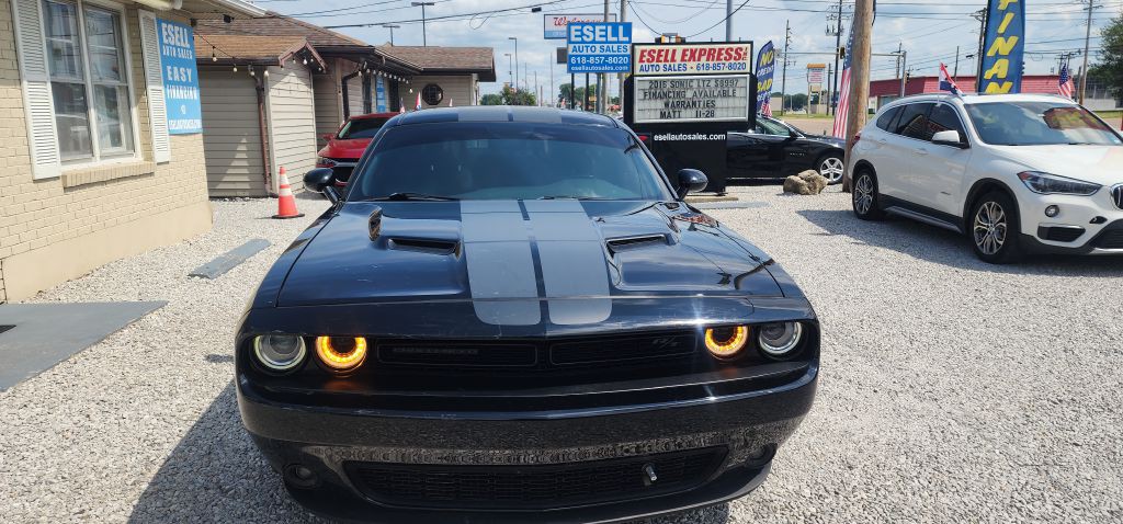 2016 Dodge Challenger Image 7