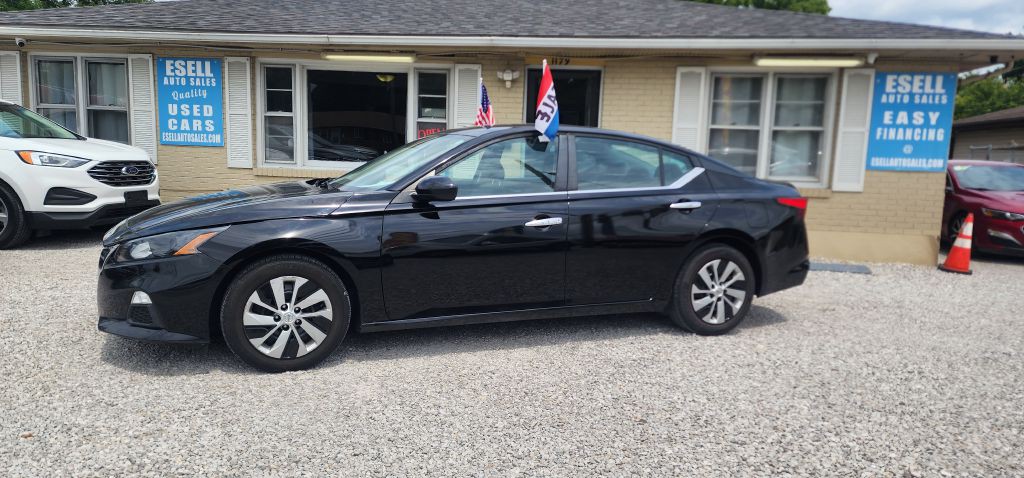 2022 Nissan Altima Image 1