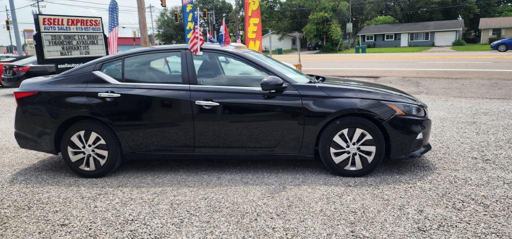 2022 Nissan Altima Image 6