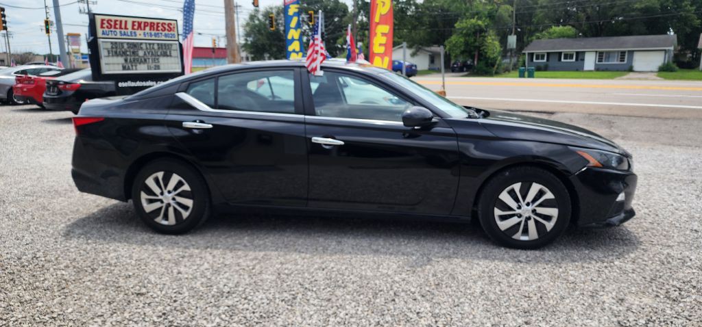 2022 Nissan Altima Image 7