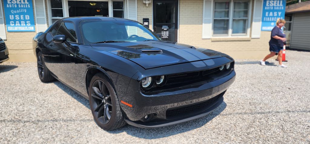 2017 Dodge Challenger Image 3