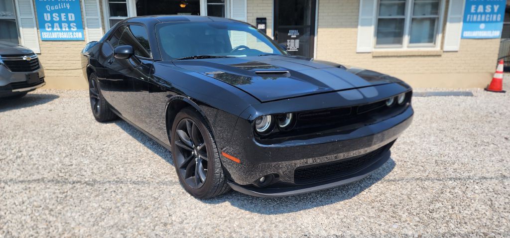 2017 Dodge Challenger Image 4