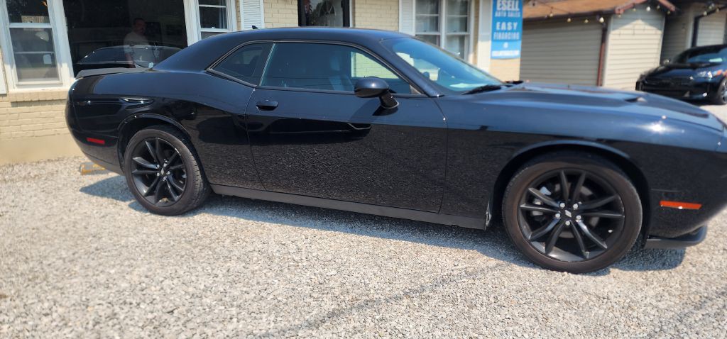 2017 Dodge Challenger Image 5