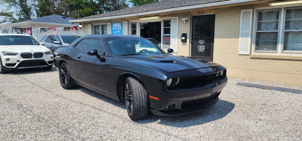 2017 Dodge Challenger Image 12