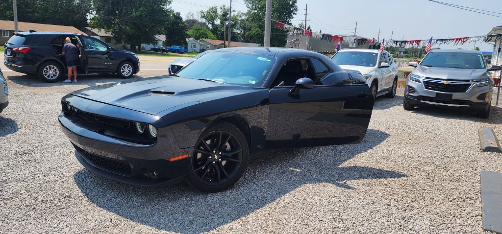 2017 Dodge Challenger Image 14