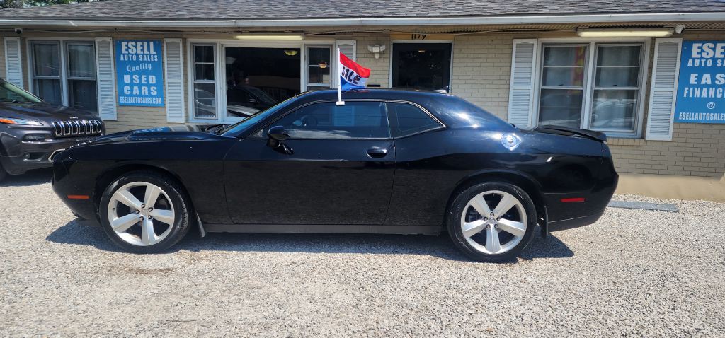 2016 Dodge Challenger Image 1