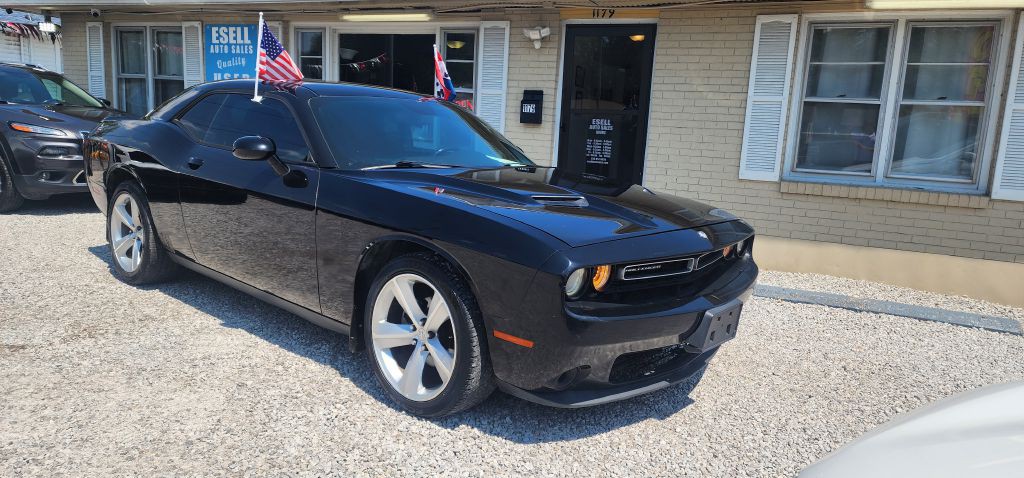 2016 Dodge Challenger Image 2