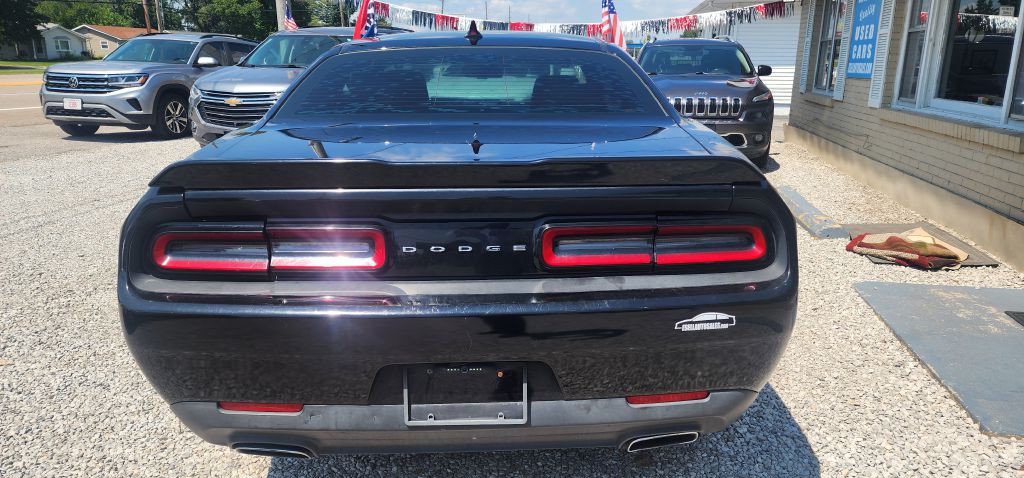 2016 Dodge Challenger Image 13