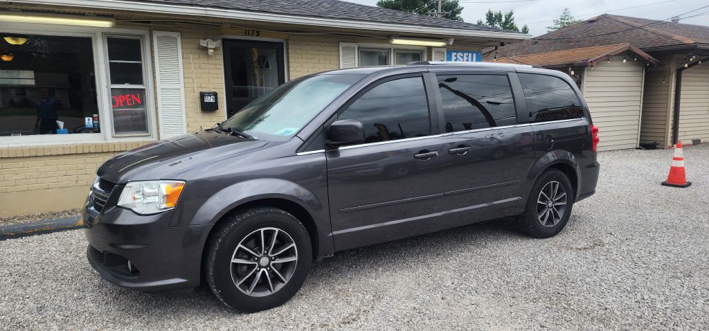 2017 Dodge Grand Caravan Image 3