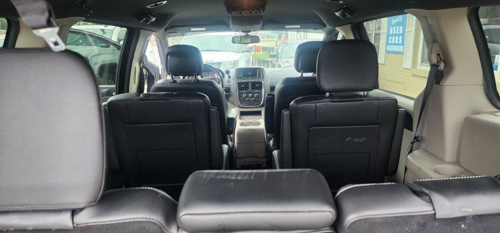 2017 Dodge Grand Caravan Image 9
