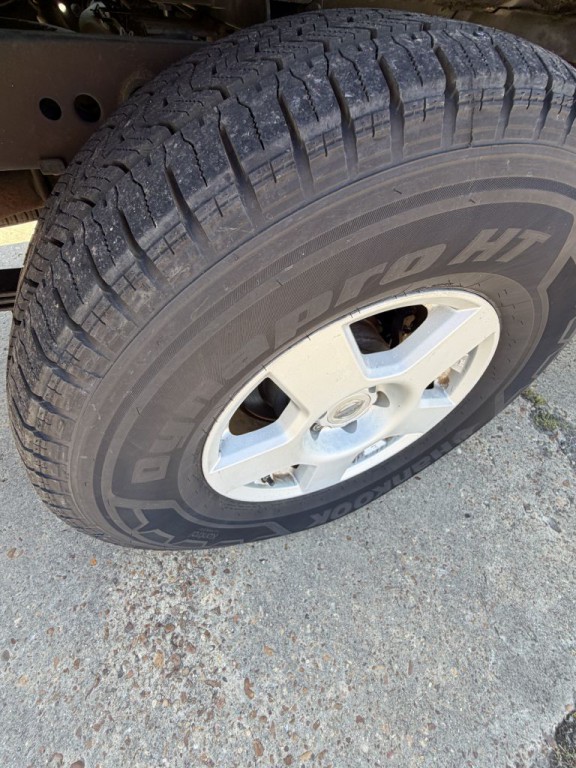 2006 Nissan Frontier Image 13