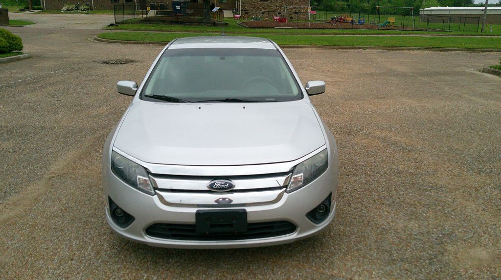 2010 Ford Fusion Image 2