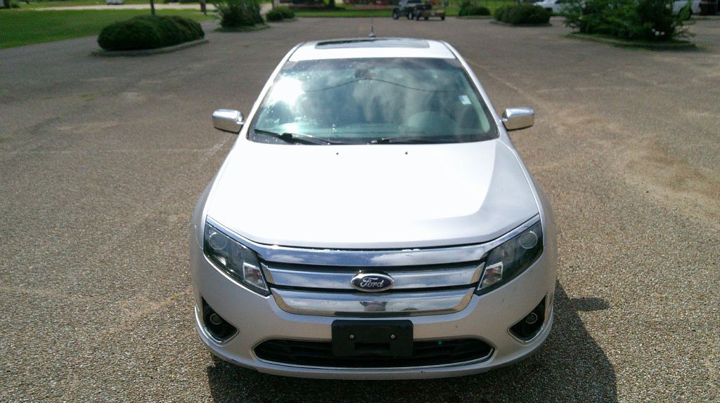 2011 Ford Fusion Image 3
