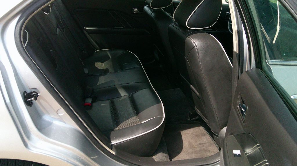 2011 Ford Fusion Image 11