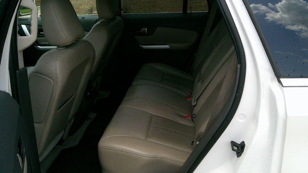 2011 Ford Edge Image 8