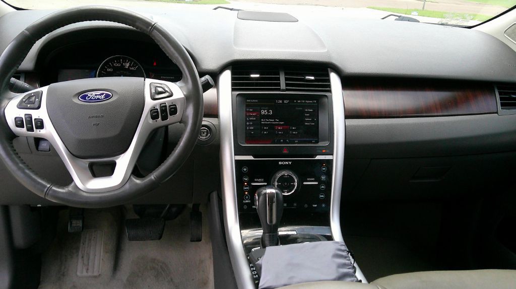 2011 Ford Edge Image 9