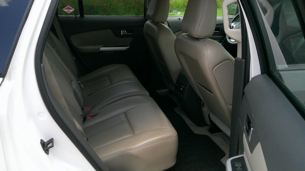 2011 Ford Edge Image 11
