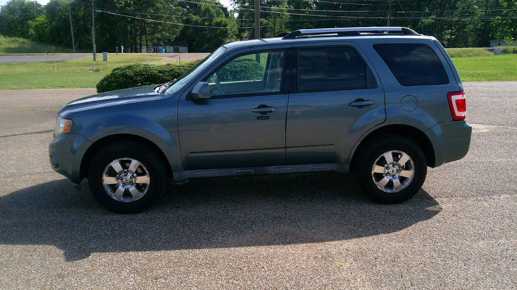 2011 Ford Escape Image 2