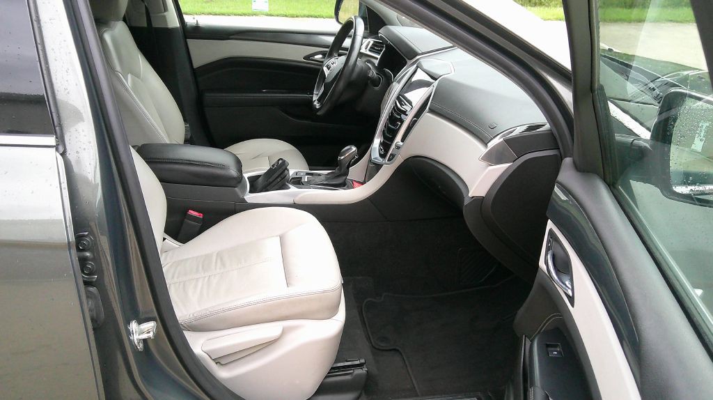 2013 Cadillac SRX Image 10