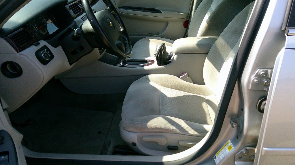 2011 Chevrolet Impala Image 6
