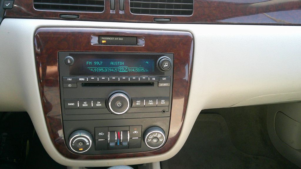 2011 Chevrolet Impala Image 13