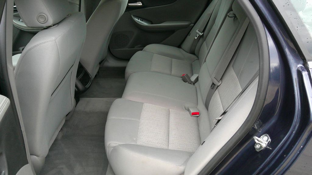 2015 Chevrolet Impala Image 8
