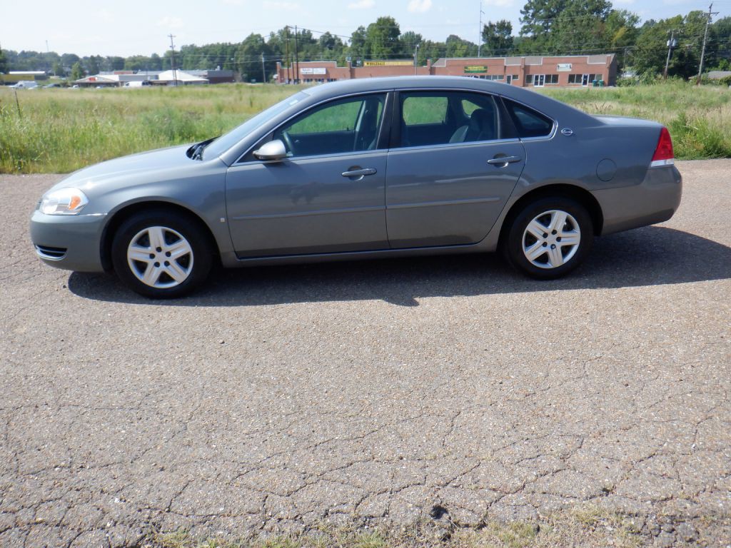 2008 Chevrolet Impala Image 2