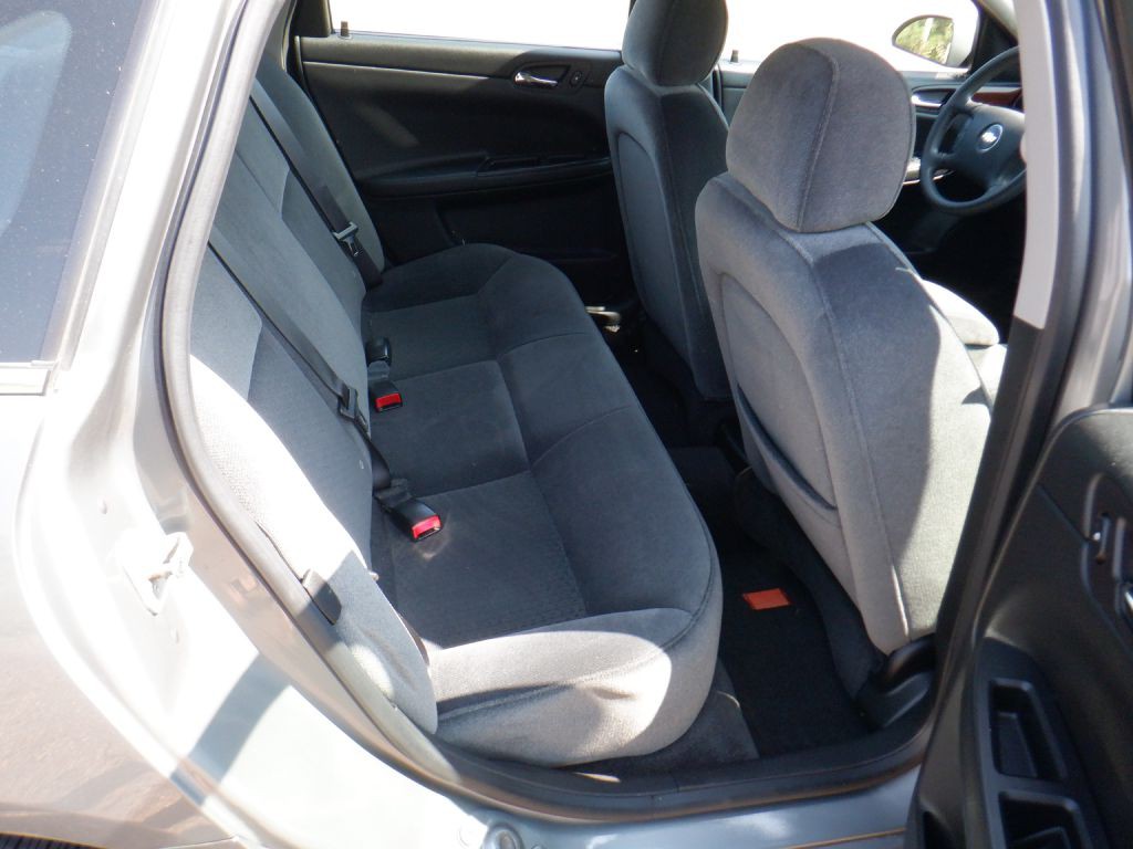 2008 Chevrolet Impala Image 11