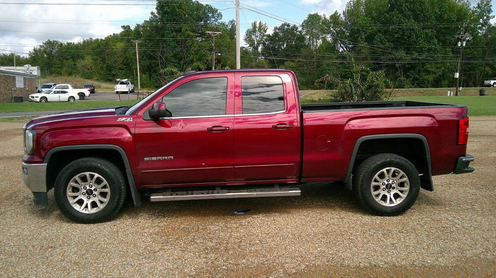 2017 GMC Sierra Image 4