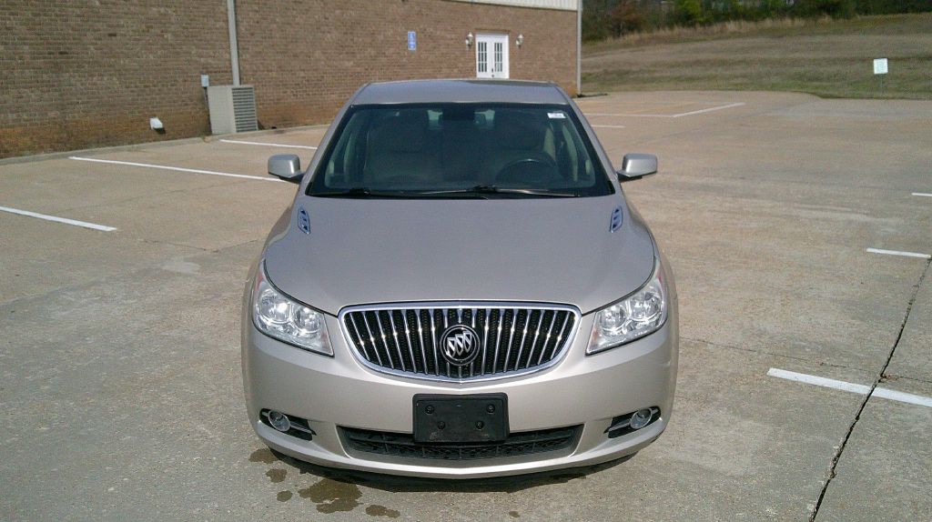 2013 Buick Lacrosse Image 2