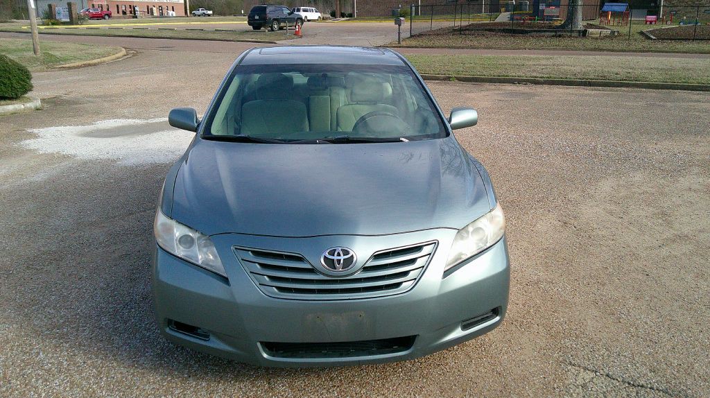 2009 Toyota Camry Image 2