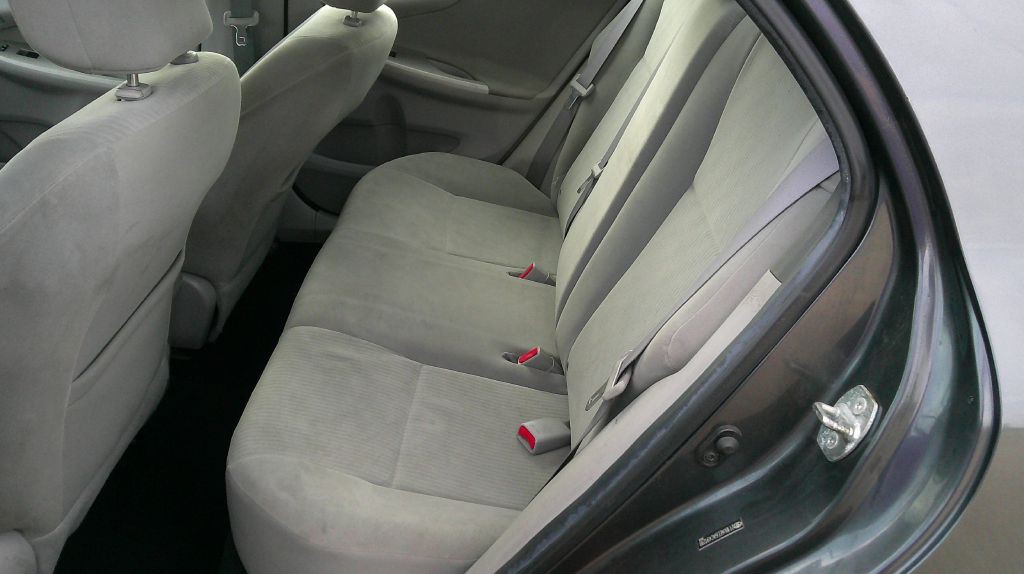 2010 Toyota Corolla Image 7