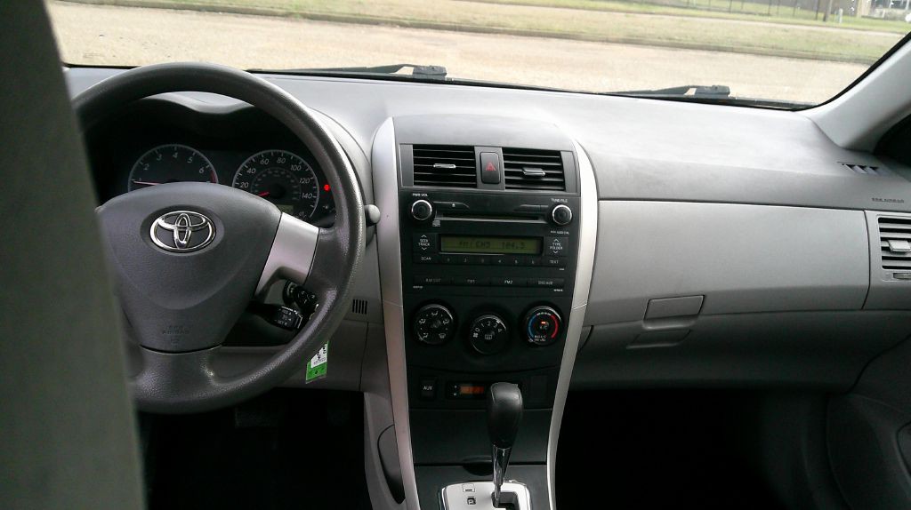 2010 Toyota Corolla Image 8