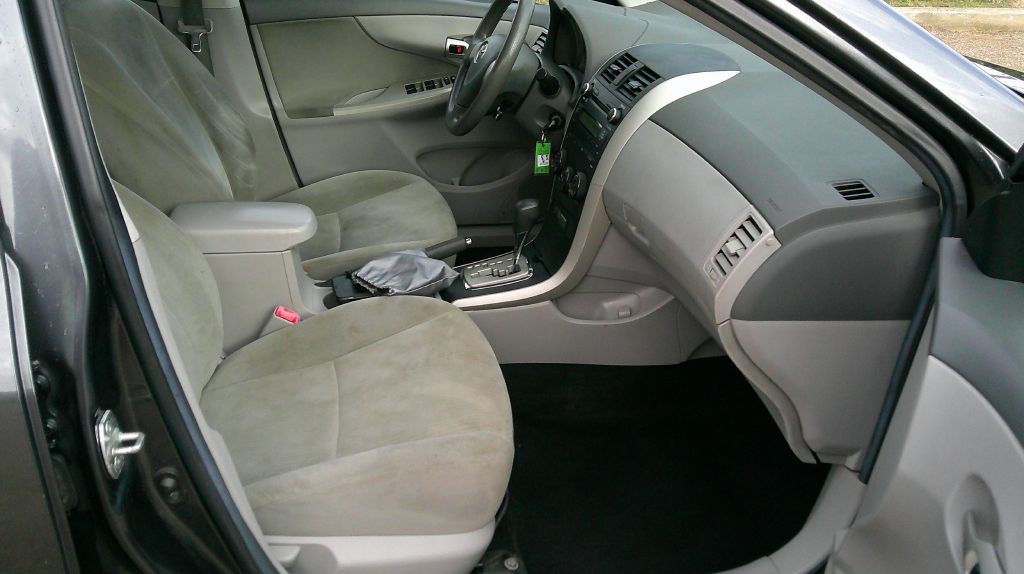 2010 Toyota Corolla Image 9