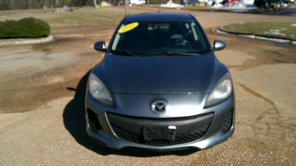 2012 Mazda Mazda3 Image 2