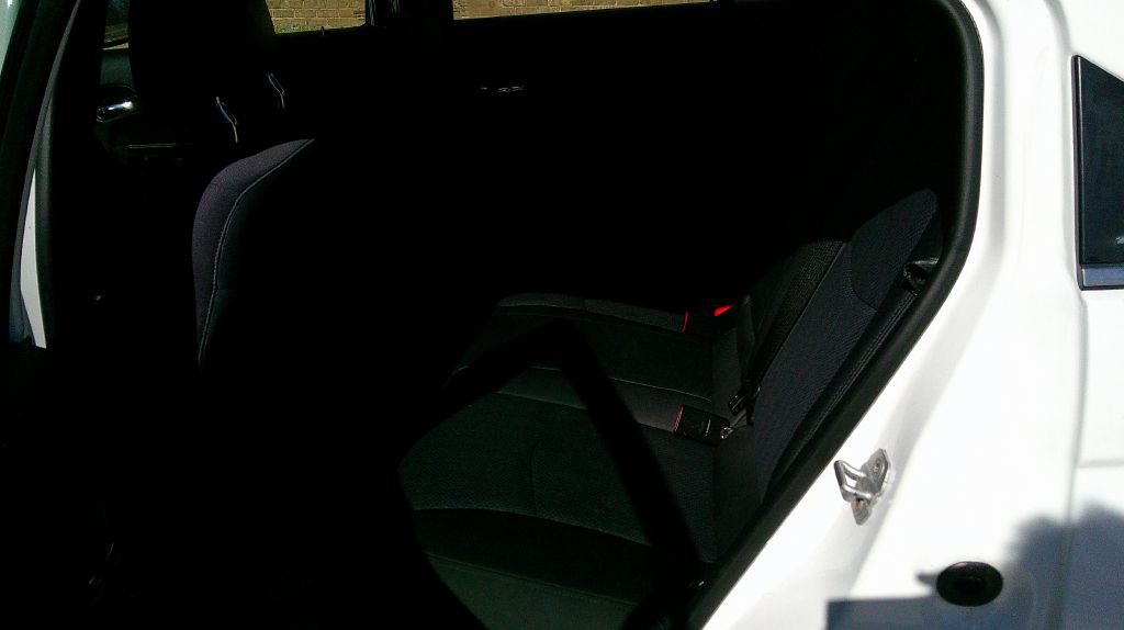 2012 Chrysler 200 Image 7