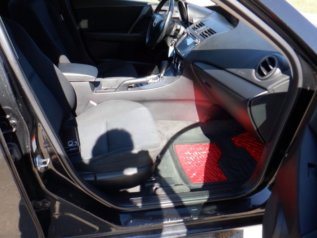 2011 Mazda Mazda3 Image 10