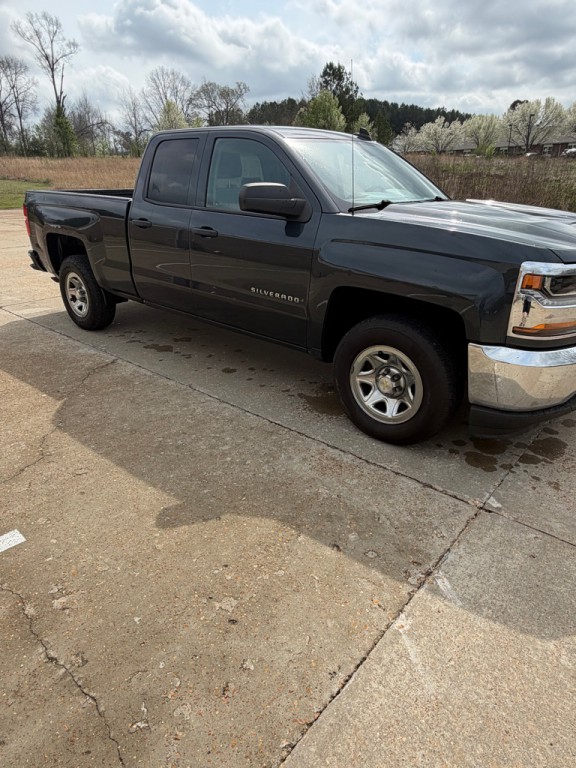 2018 Chevrolet Silverado 1500 Image 4