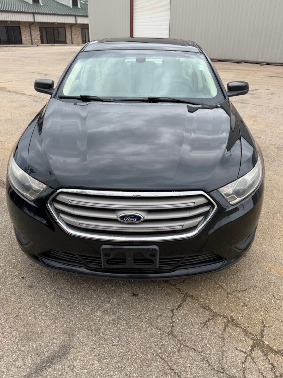 2014 Ford Taurus Image 3