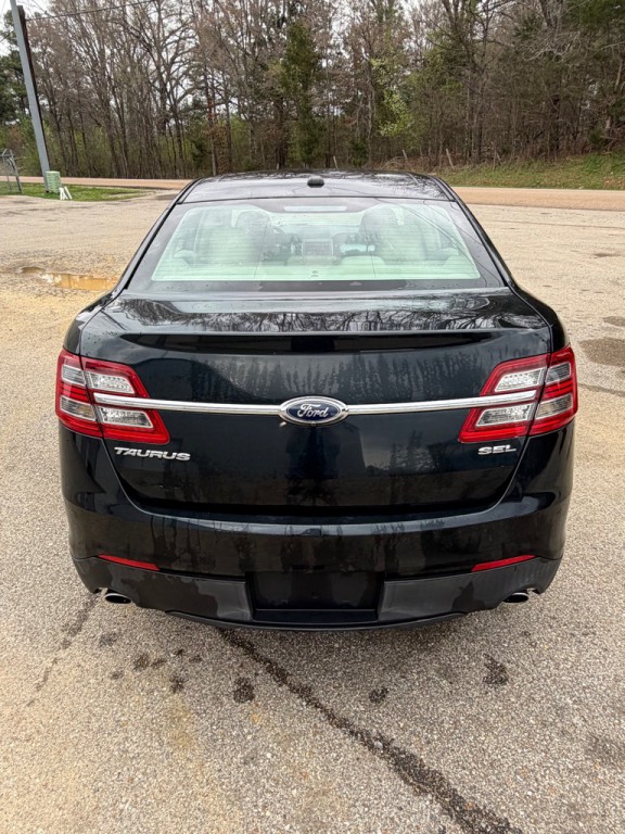 2014 Ford Taurus Image 5