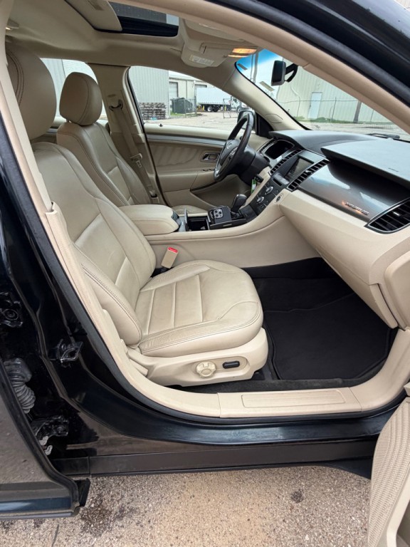 2014 Ford Taurus Image 10