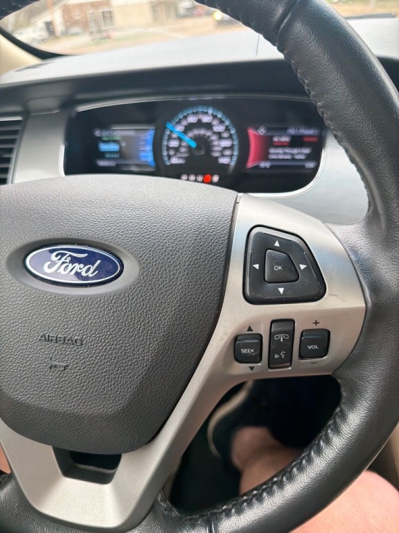 2014 Ford Taurus Image 13